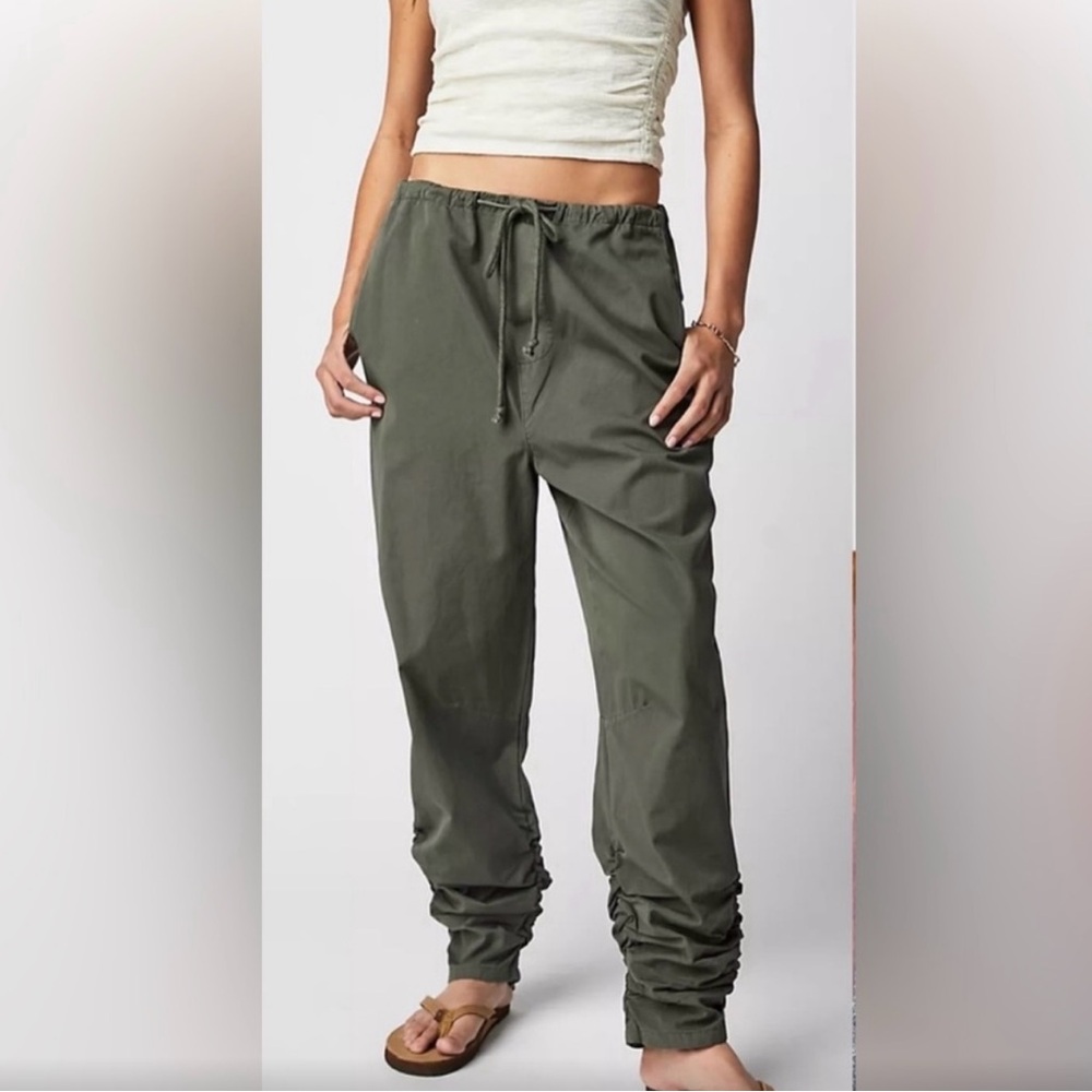 Free People Olive Green Cargo Pants NWT - Picture 3 of 6